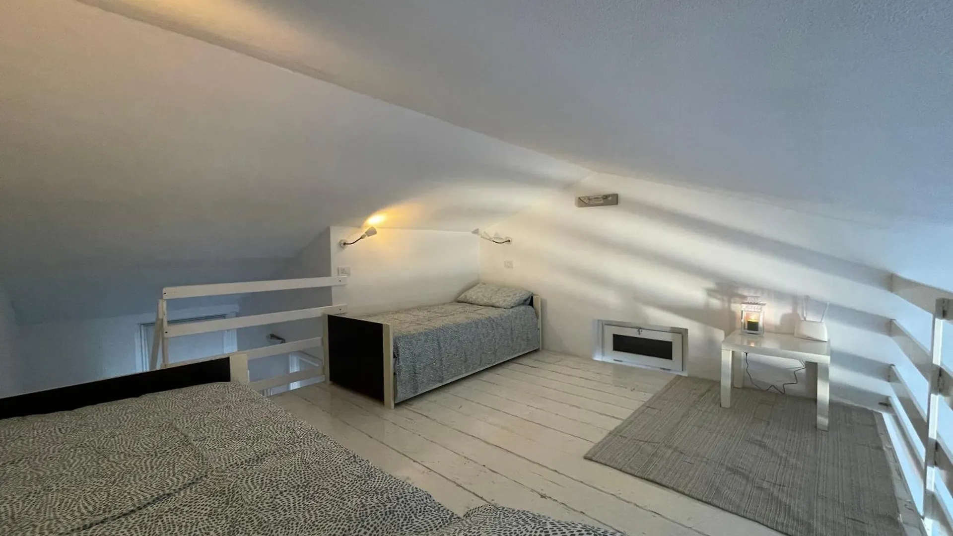 Casa Pg - Appartamento Vista Lago Monte Isola 0*,  Olaszország